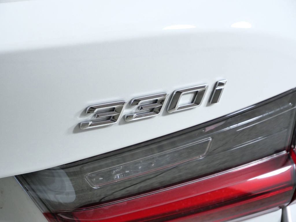 Thumbnail: 2026 BMW 3 Series - 14