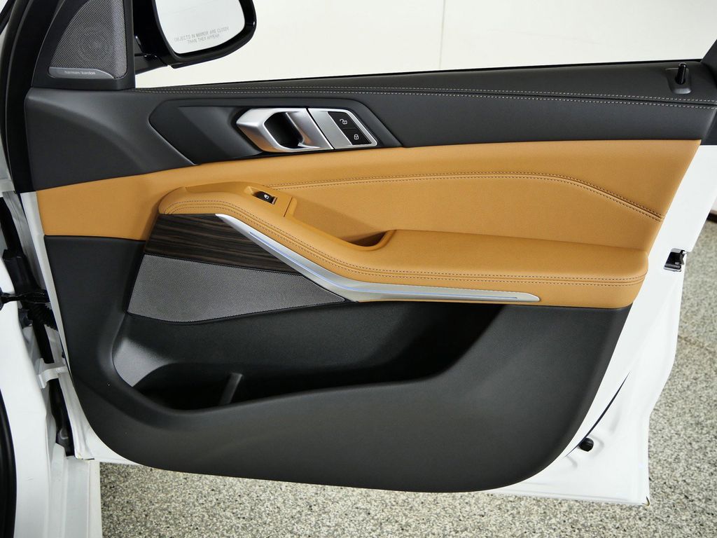 Thumbnail: 2026 BMW X5 - 19