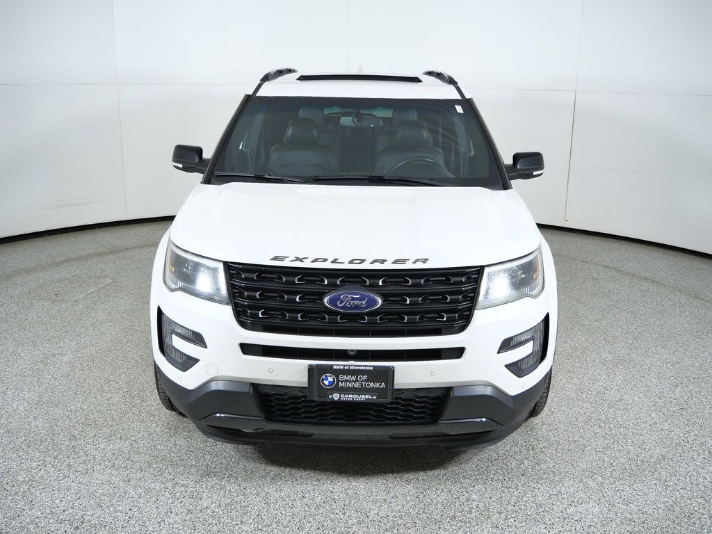 Thumbnail: 2016 Ford Explorer - 17