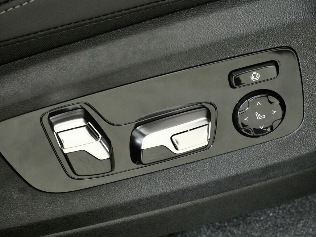 Thumbnail: 2026 BMW X5 - 22