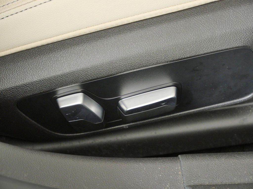 Thumbnail: 2023 BMW 3 Series - 27