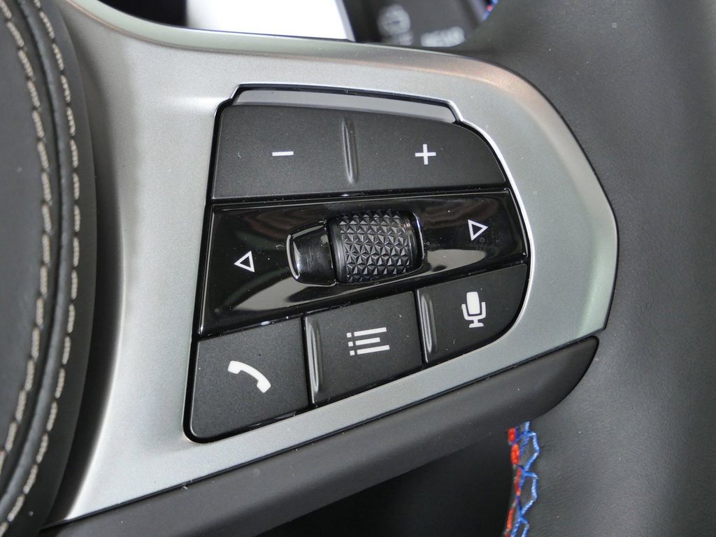 Thumbnail: 2026 BMW X7 - 43