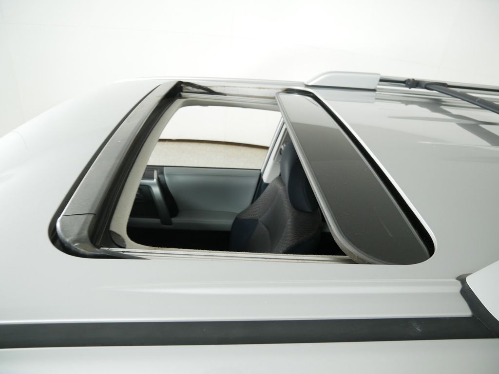 Thumbnail: 2012 Toyota 4Runner - 17