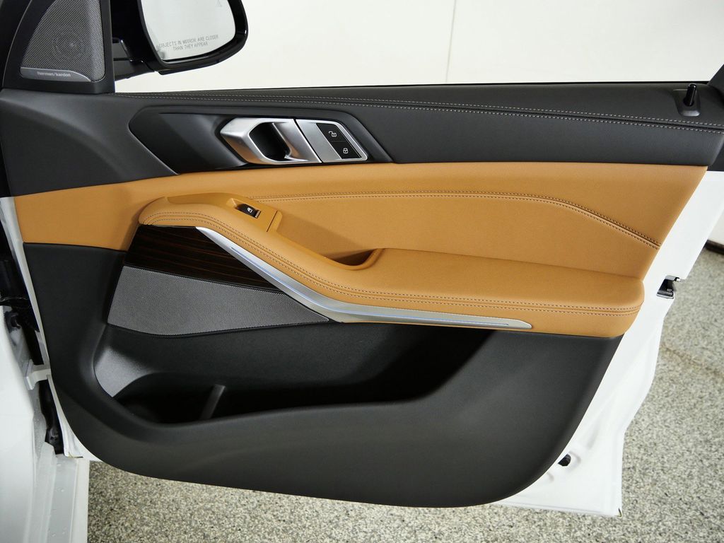 Thumbnail: 2026 BMW X5 - 19