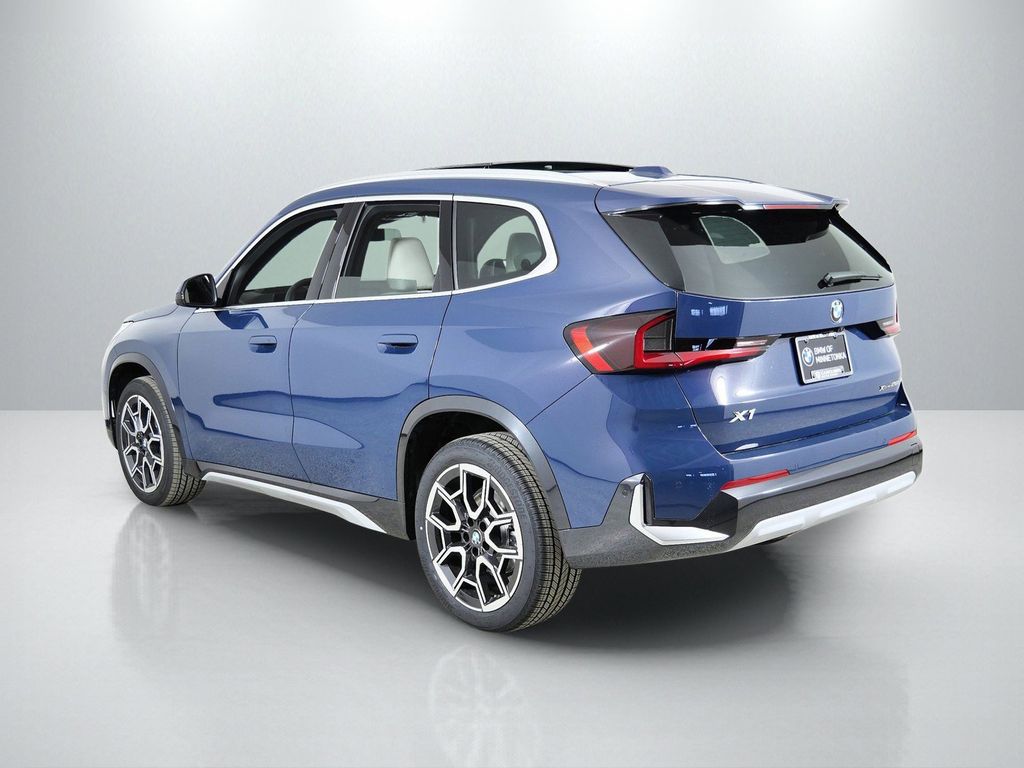 Thumbnail: 2026 BMW X1 - 14