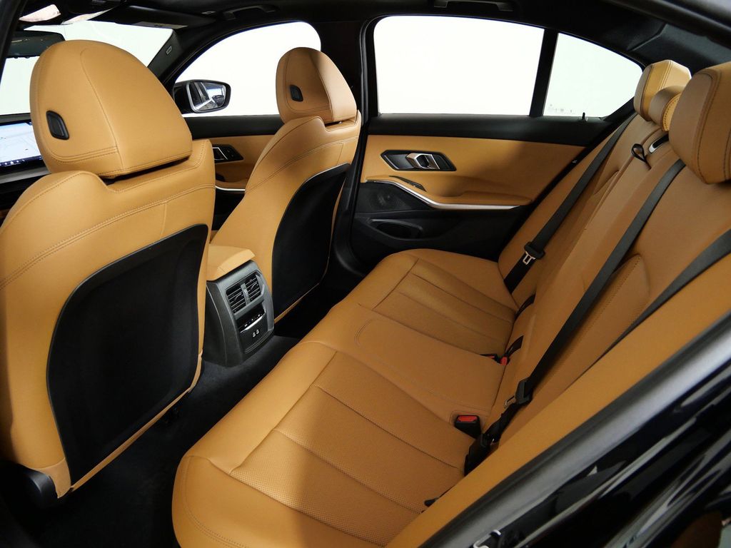Thumbnail: 2026 BMW 3 Series - 30