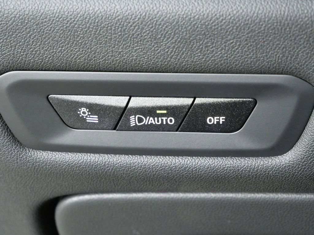 Thumbnail: 2026 BMW X5 - 42