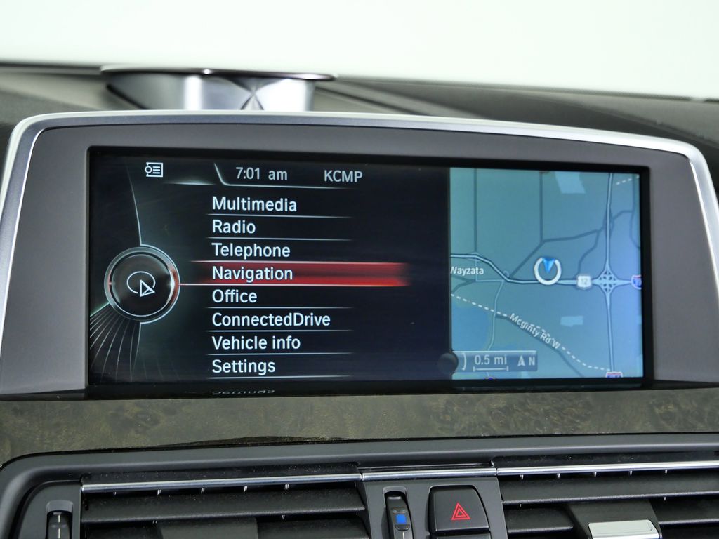 Thumbnail: 2015 BMW M6 - 39