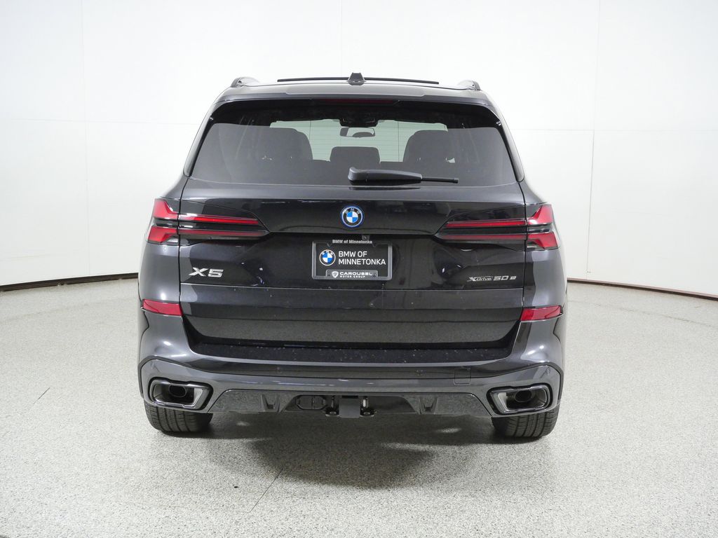 Thumbnail: 2026 BMW X5 - 10