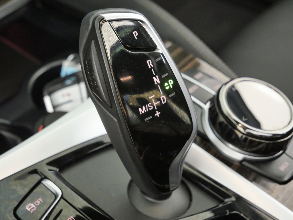 Thumbnail: 2023 BMW 5 Series - 51