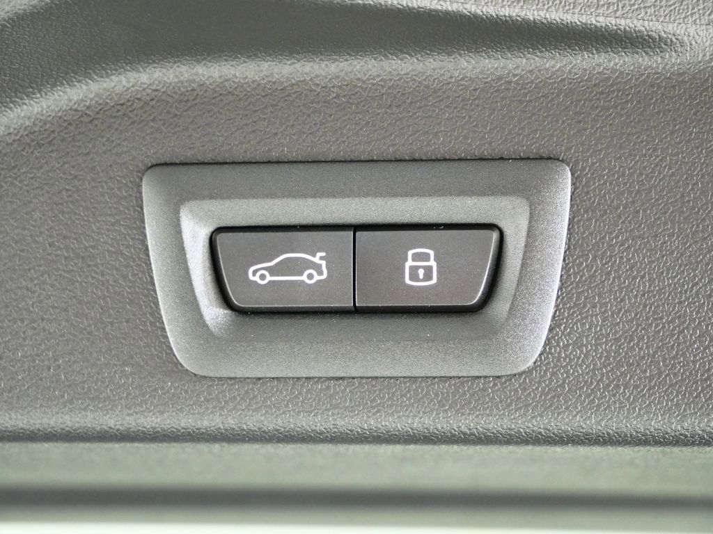 Thumbnail: 2026 BMW X5 - 32