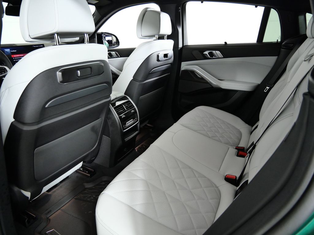 Thumbnail: 2026 BMW X6 - 31