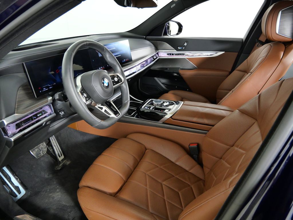 Thumbnail: 2023 BMW 7 Series - 39