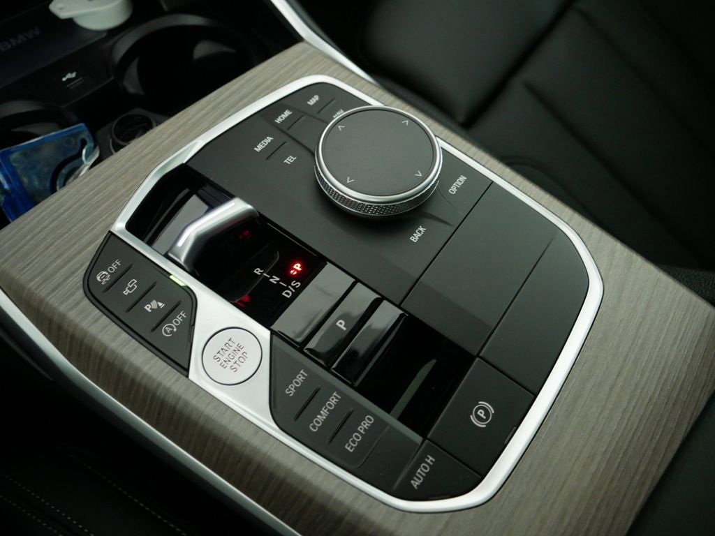 Thumbnail: 2025 BMW 3 Series - 49