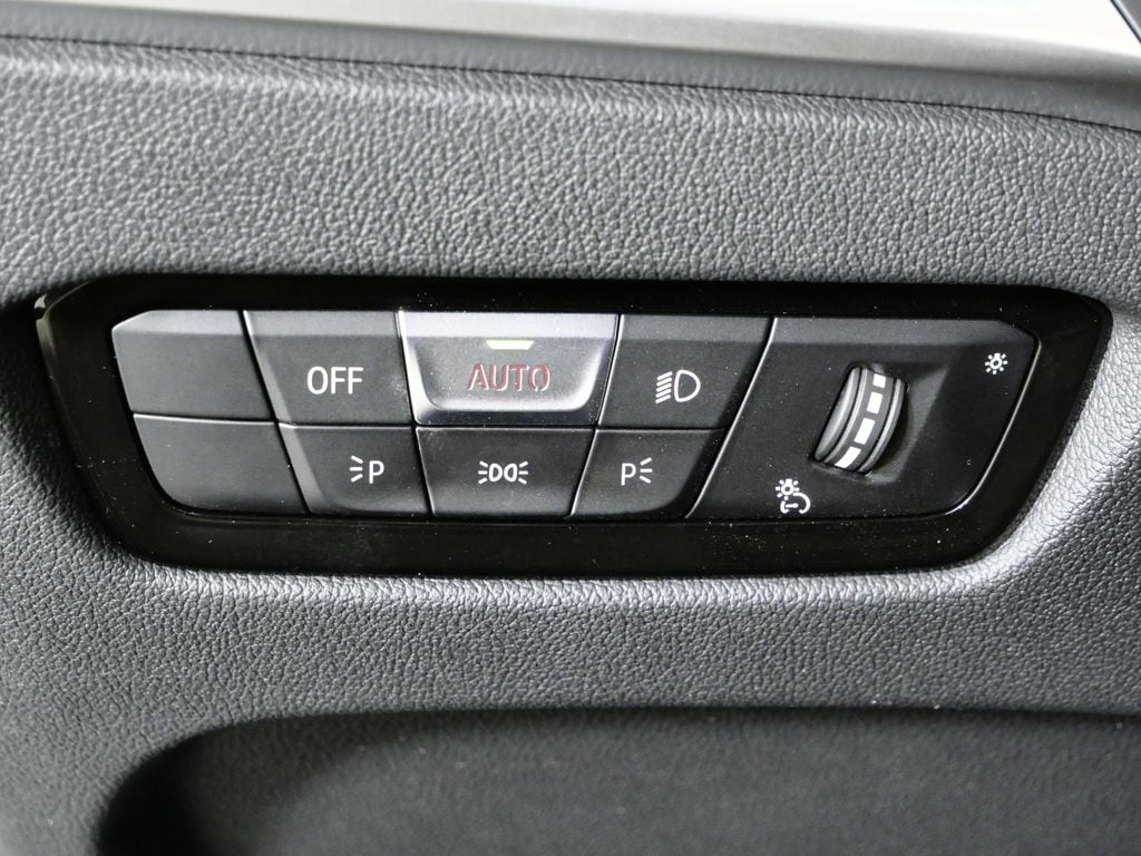 Thumbnail: 2026 BMW 4 Series - 37