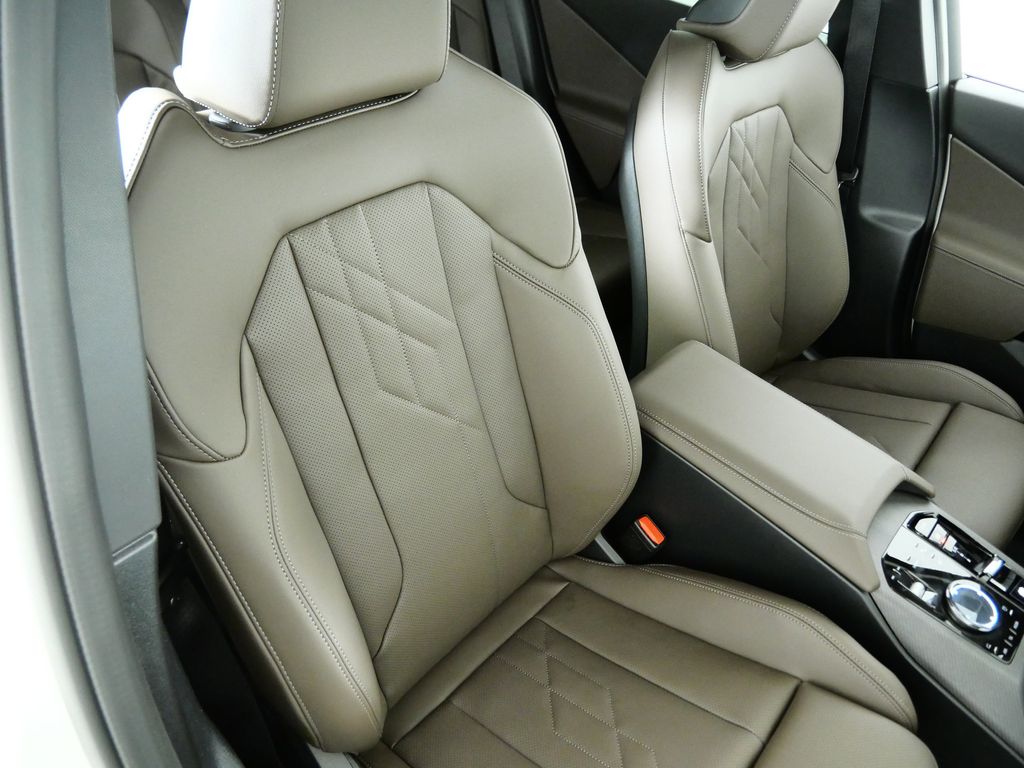 Thumbnail: 2026 BMW X3 - 23