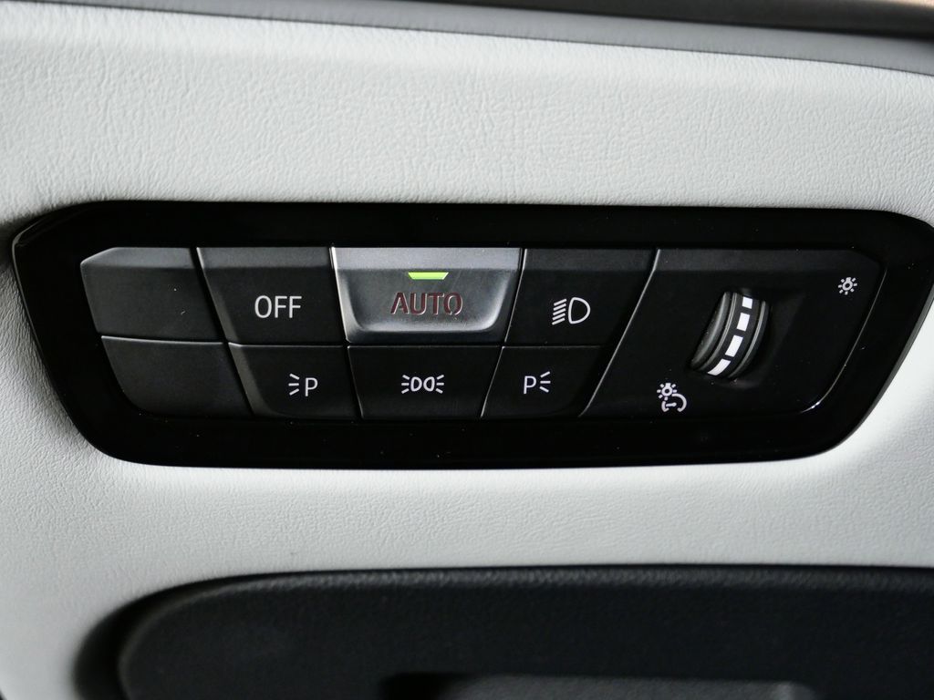 Thumbnail: 2026 BMW M3 - 38