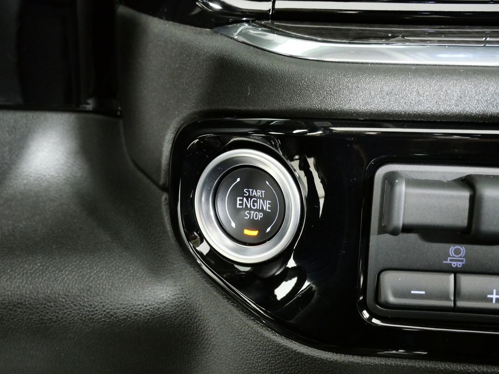 Thumbnail: 2025 Chevrolet Silverado 1500 - 38