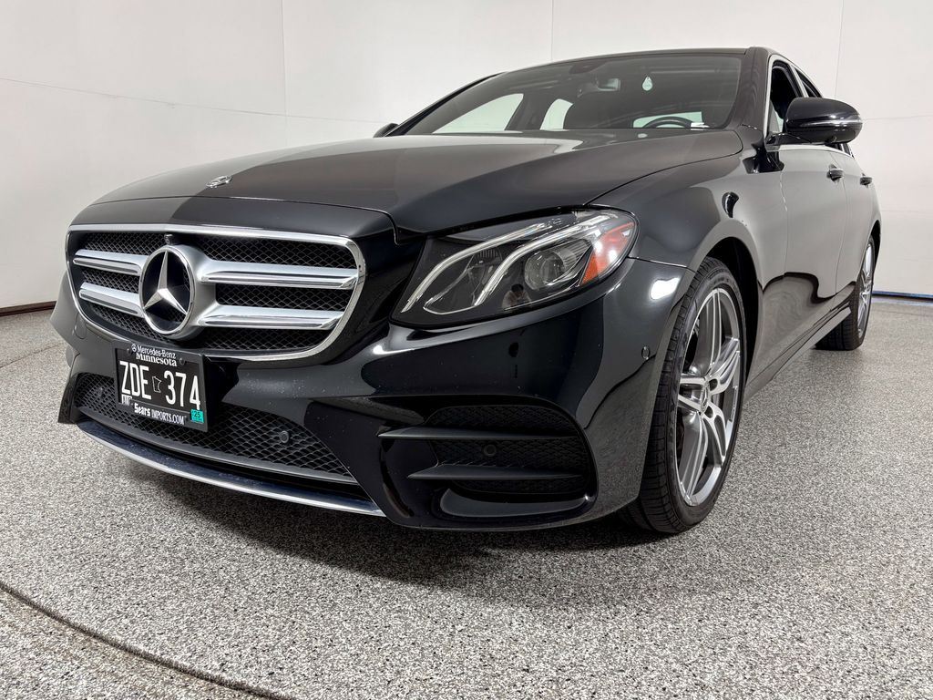 Thumbnail: 2019 Mercedes-Benz E-Class - 5