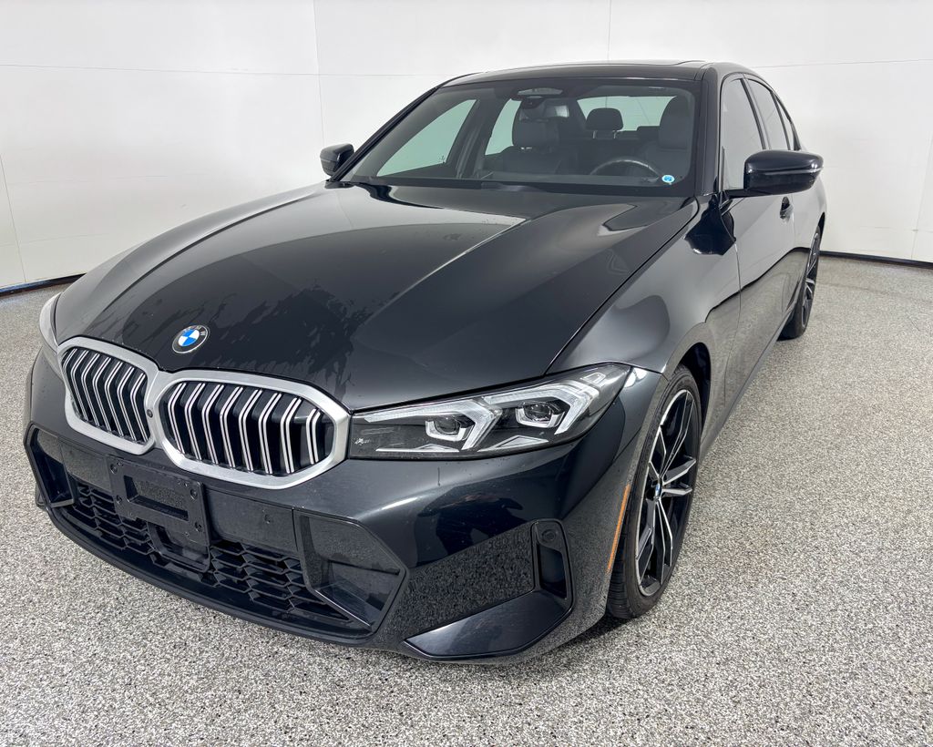Thumbnail: 2023 BMW 3 Series - 4