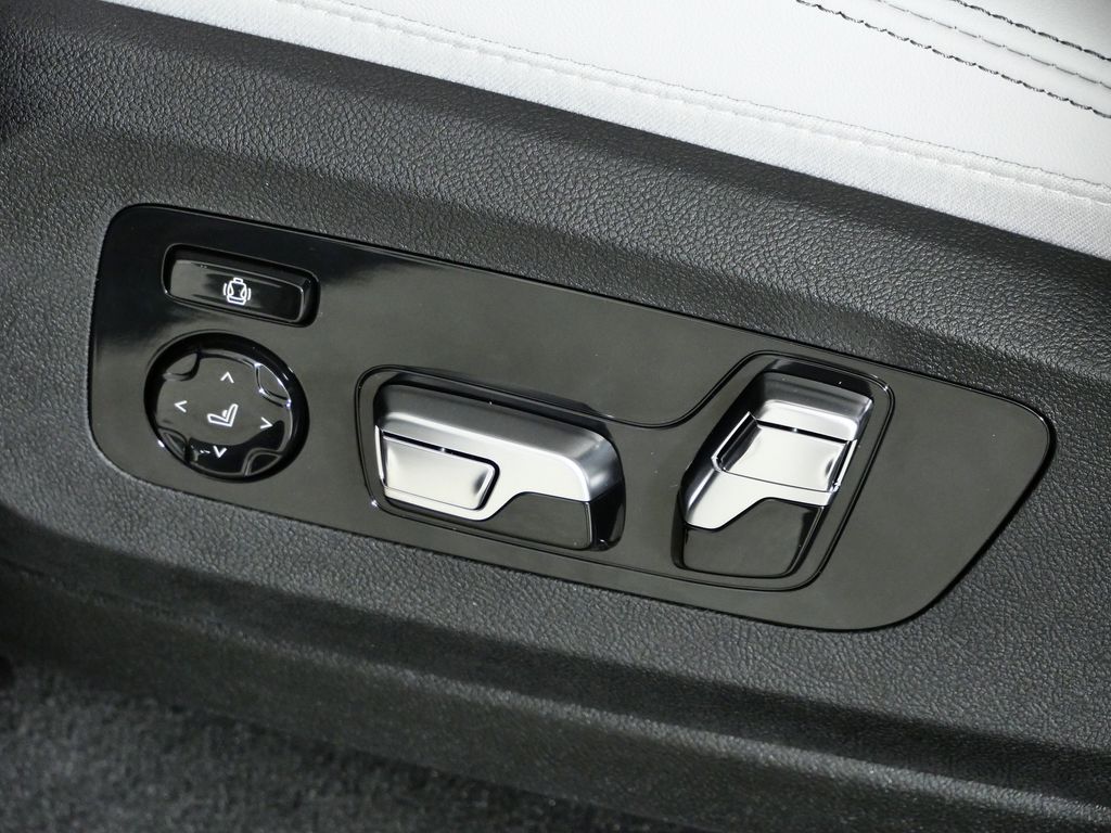 Thumbnail: 2026 BMW X5 - 38