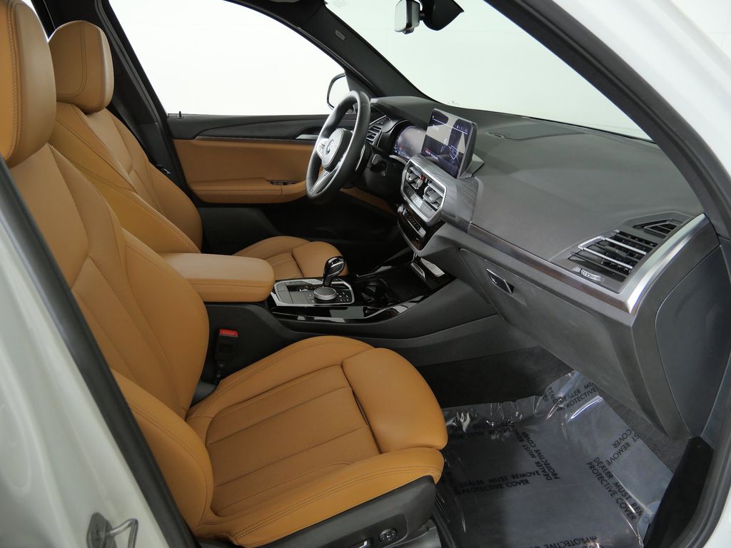 Thumbnail: 2024 BMW X3 - 24