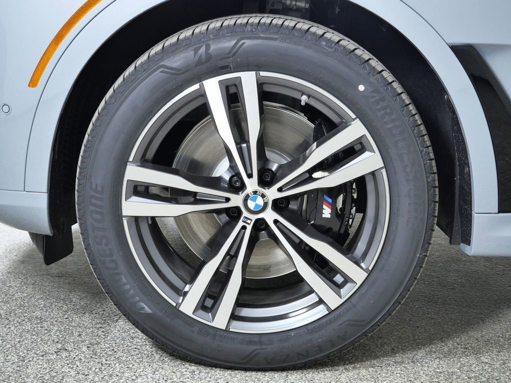 Thumbnail: 2026 BMW X7 - 19