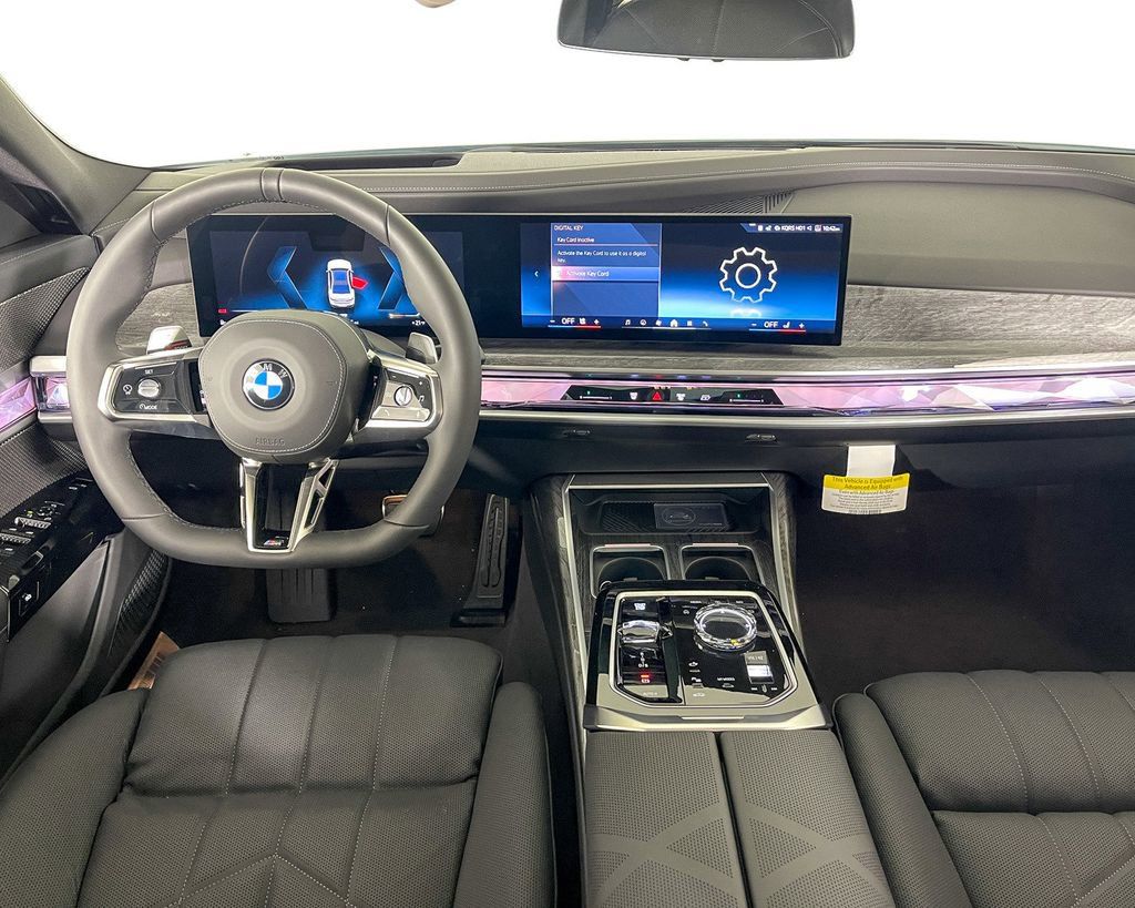 Thumbnail: 2025 BMW 7 Series - 29