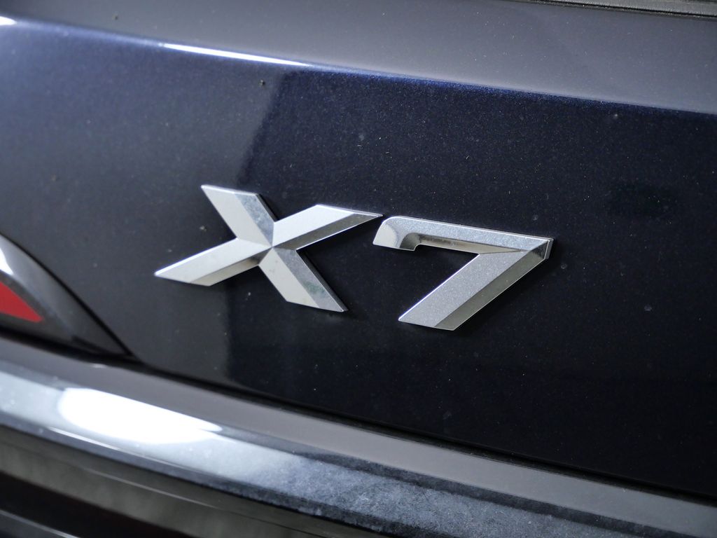 Thumbnail: 2026 BMW X7 - 13