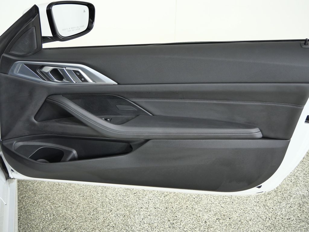 Thumbnail: 2025 BMW 4 Series - 23