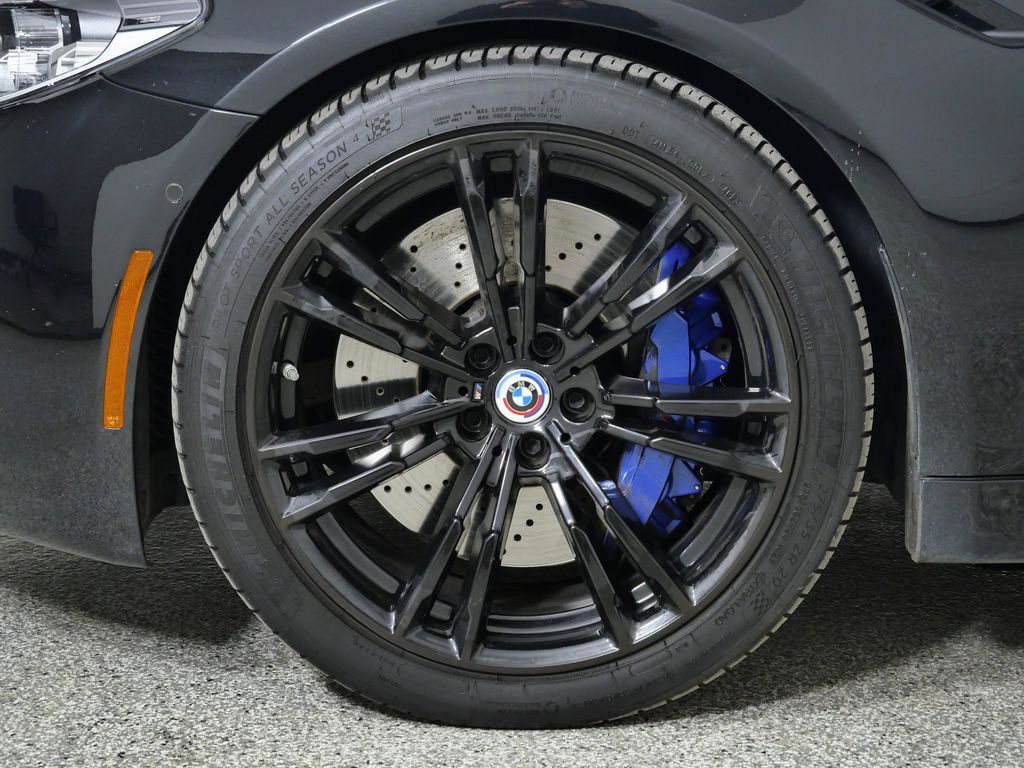 Thumbnail: 2019 BMW M5 - 17