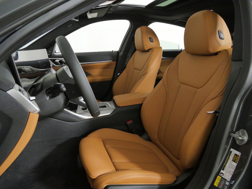 Thumbnail: 2026 BMW i4 - 33