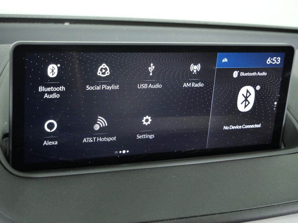 Thumbnail: 2023 Acura MDX - 42