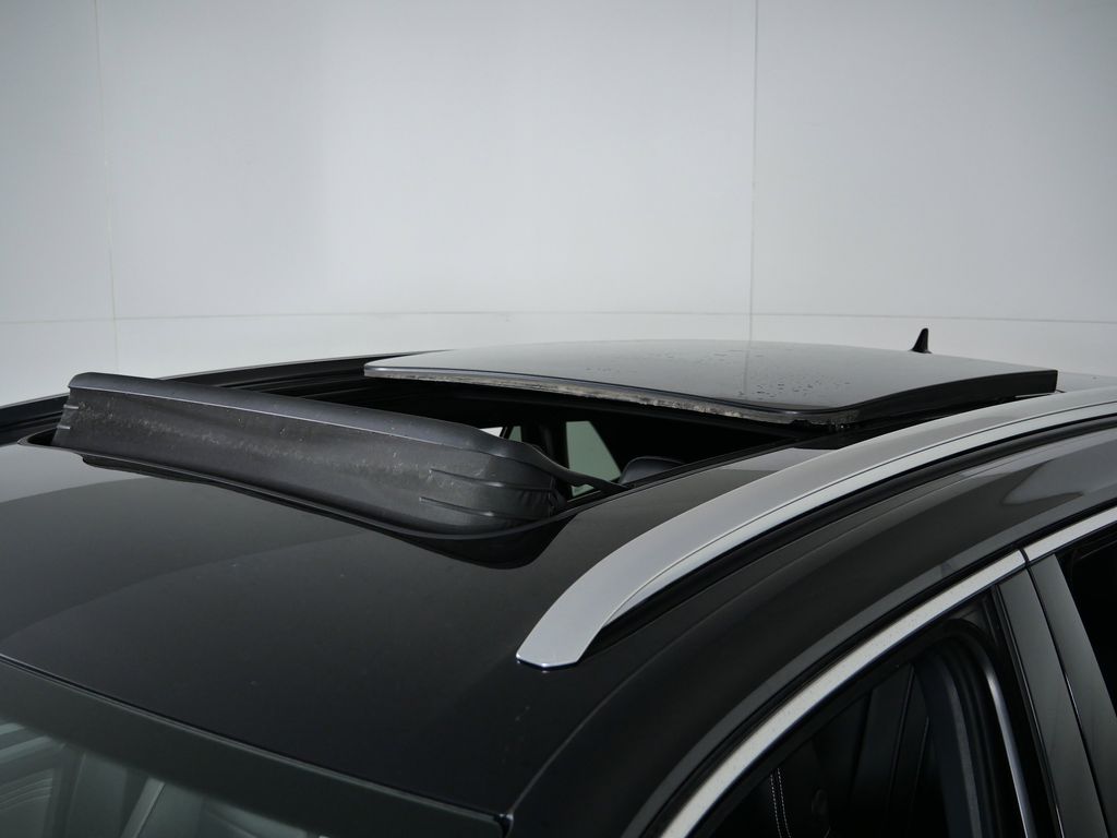 Thumbnail: 2023 Volkswagen Atlas - 19