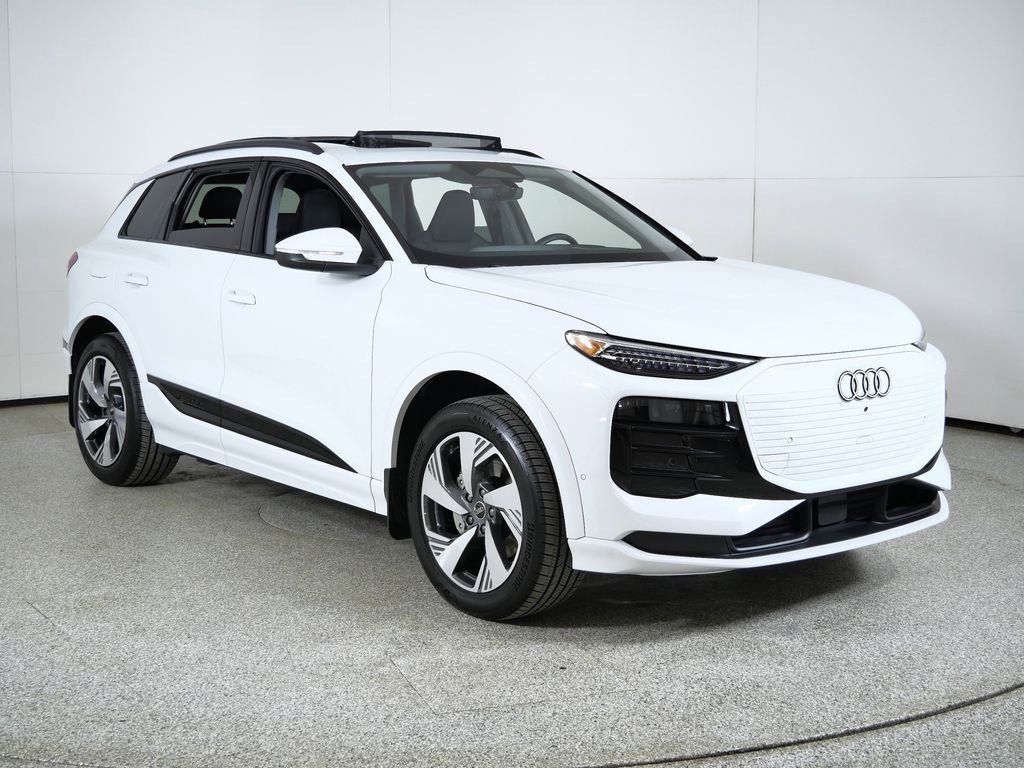 Thumbnail: 2025 Audi Q6 e-tron - 8