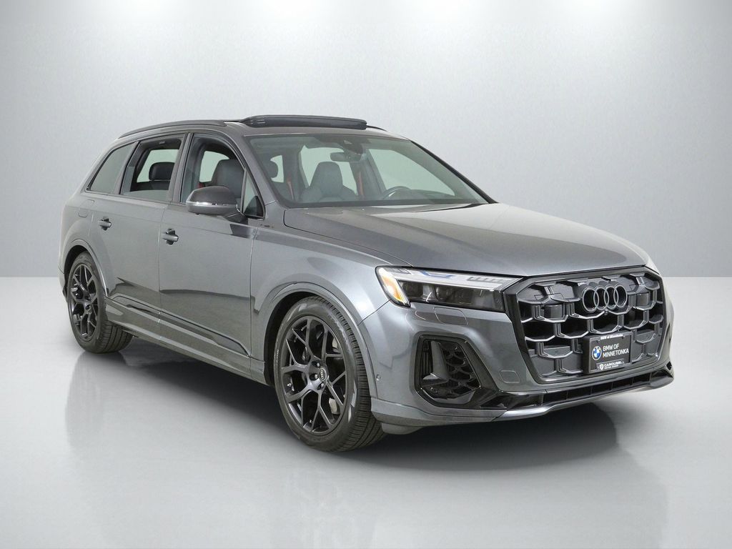 Thumbnail: 2025 Audi SQ7 - 7