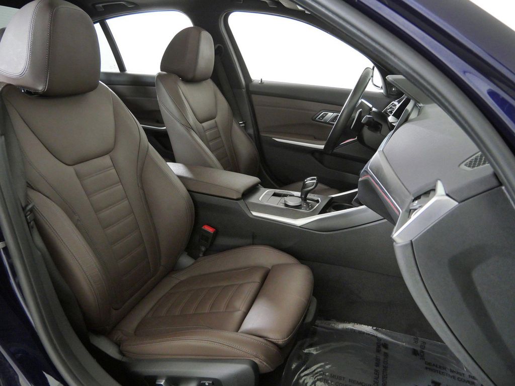 Thumbnail: 2020 BMW 3 Series - 22