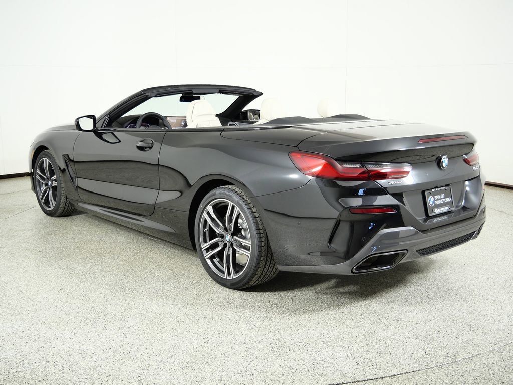 Thumbnail: 2026 BMW 8 Series - 16