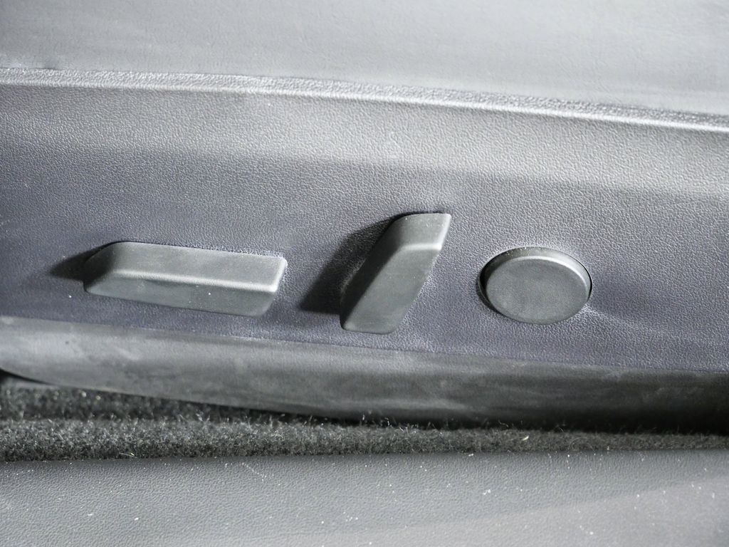 Thumbnail: 2018 Tesla Model 3 - 37