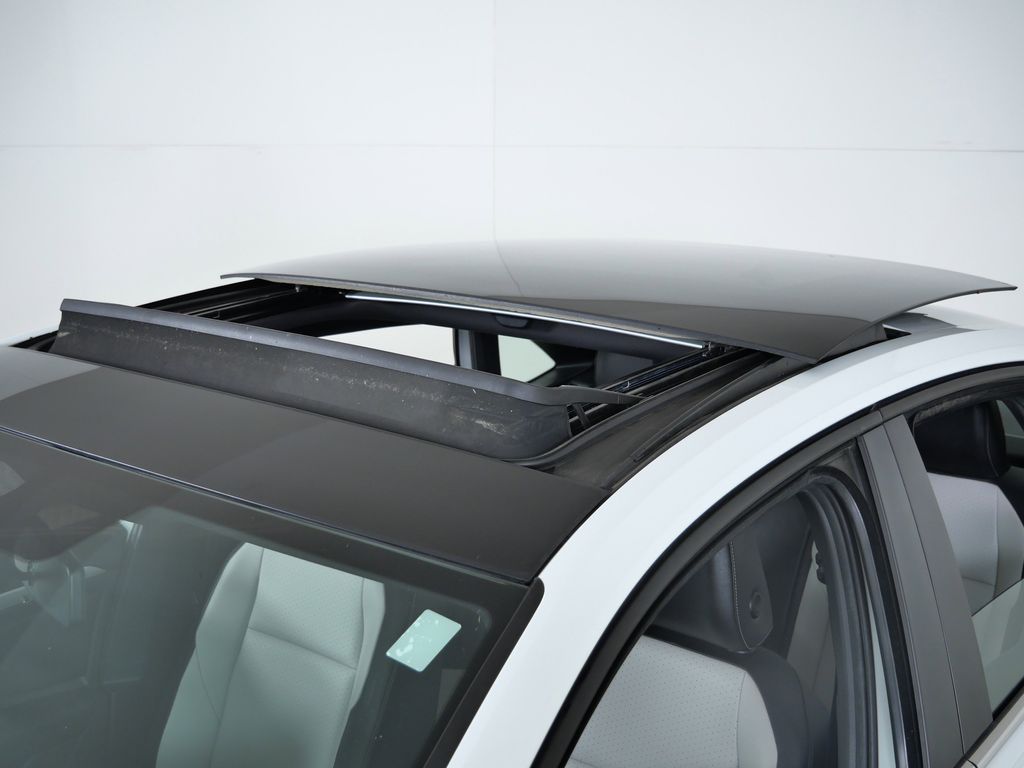 Thumbnail: 2019 Volkswagen Jetta - 18