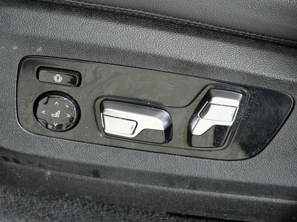 Thumbnail: 2020 BMW X7 - 39