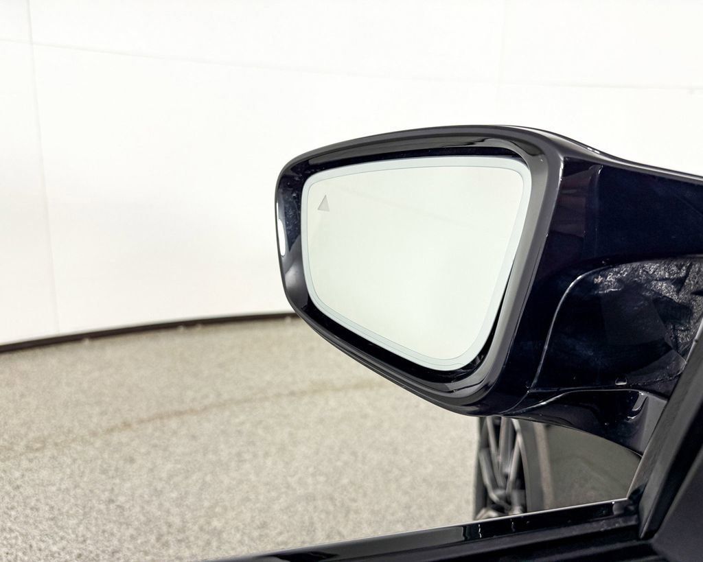 Thumbnail: 2025 BMW i4 - 40