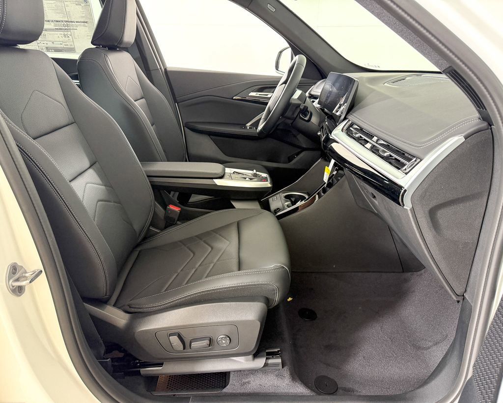 Thumbnail: 2025 BMW X1 - 23