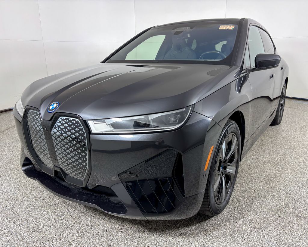 Thumbnail: 2023 BMW iX - 5