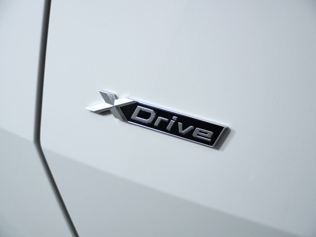 Thumbnail: 2026 BMW X3 - 13