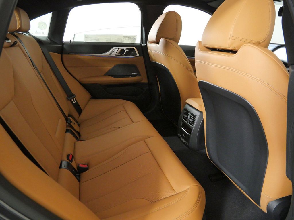 Thumbnail: 2026 BMW i4 - 24