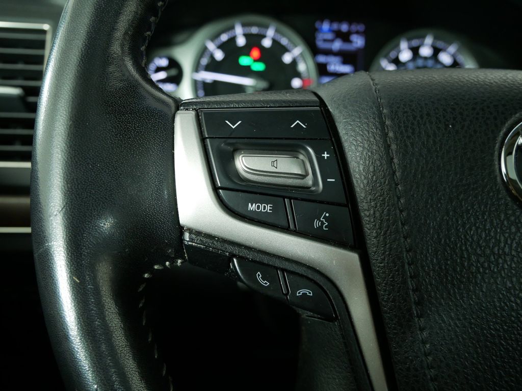 Thumbnail: 2016 Toyota Land Cruiser - 38