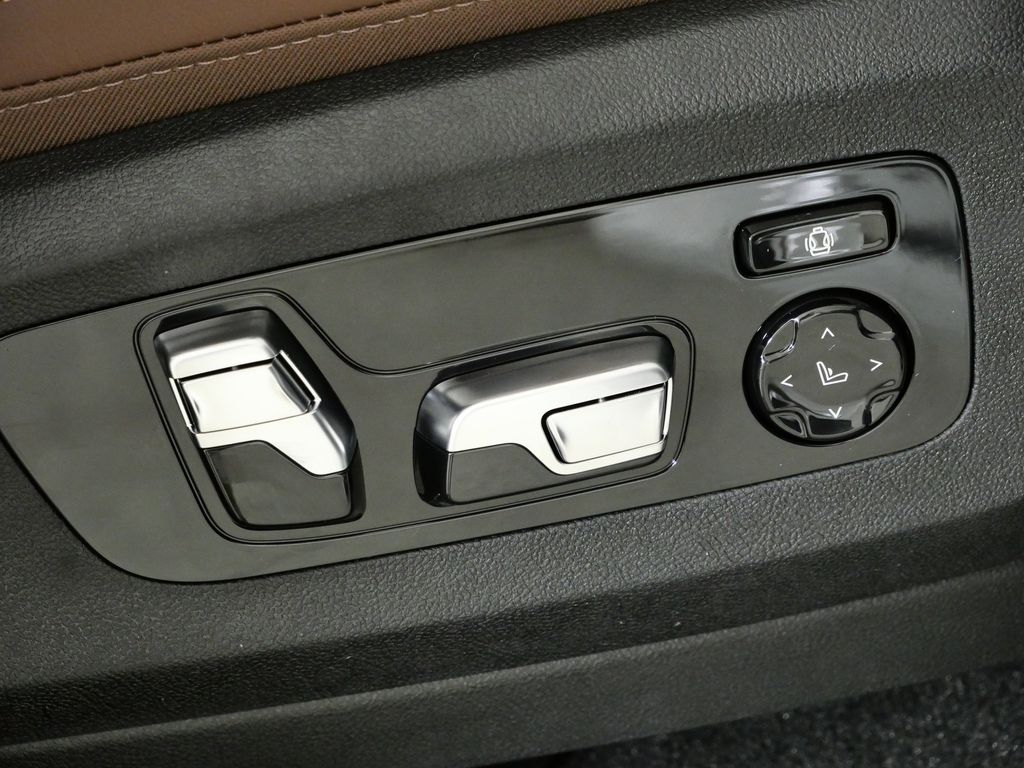 Thumbnail: 2026 BMW X5 - 22