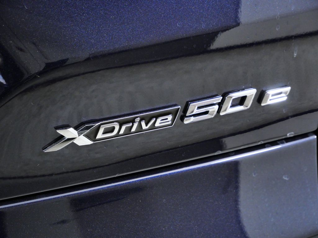 Thumbnail: 2026 BMW X5 - 12