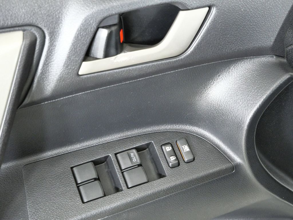 Thumbnail: 2011 Toyota Highlander - 35